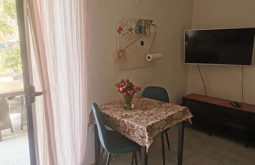 Pine Apartment-1