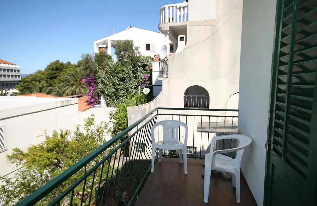 Apartments And Rooms With Parking Space Makarska - 6759-1