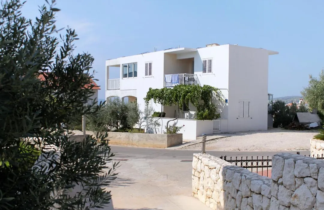 Apartments With A Parking Space Hvar - 5701-1