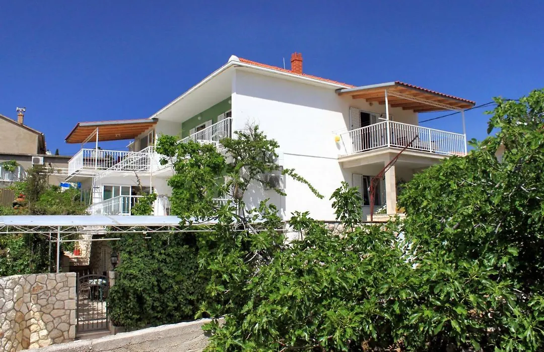 Apartments With A Parking Space Hvar - 624-1
