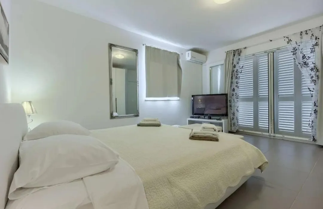 Zamy Villa-1