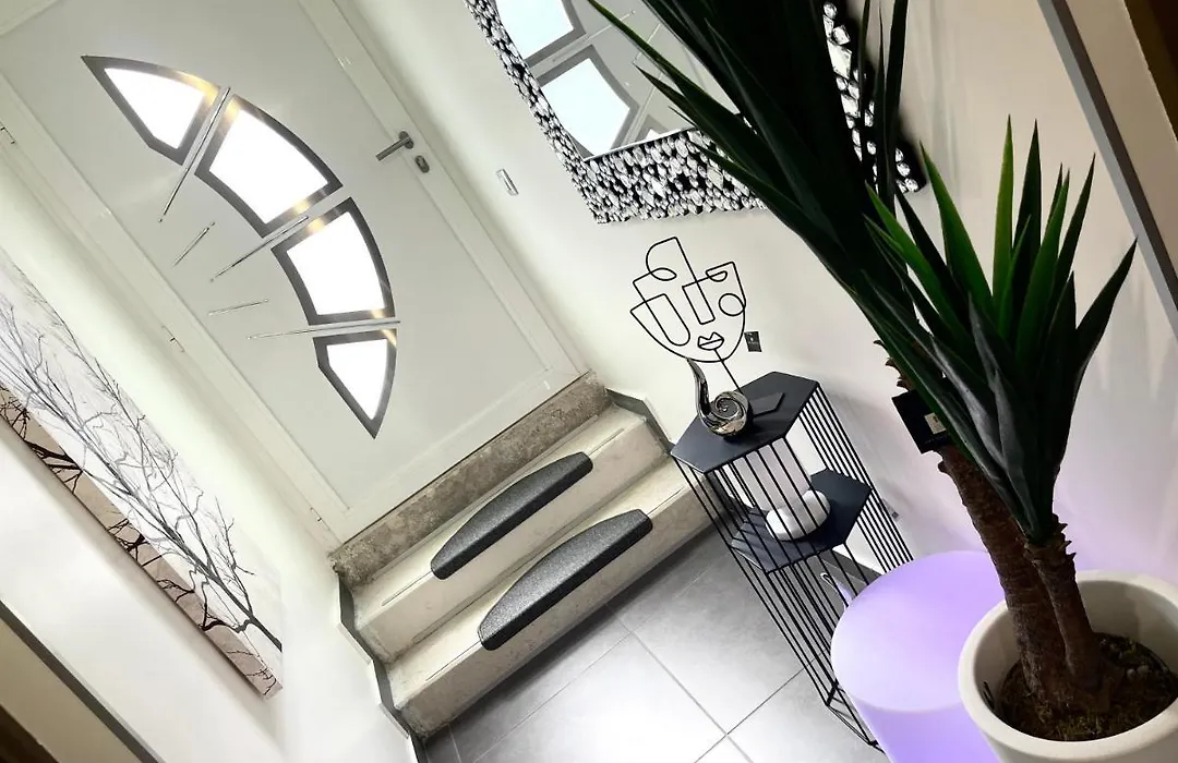 Spalatum New Chic Apartments & City Rooms With Kitchen And Terrace - City Centre-1