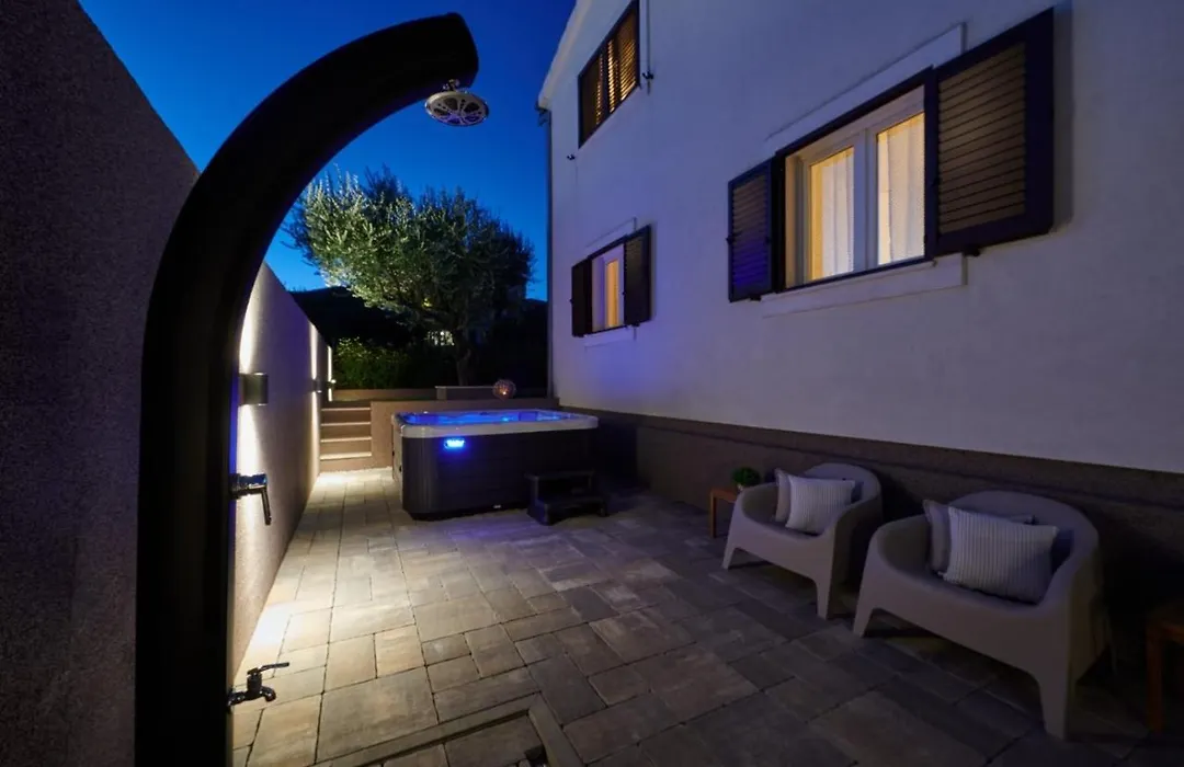 Villa Demonta-1