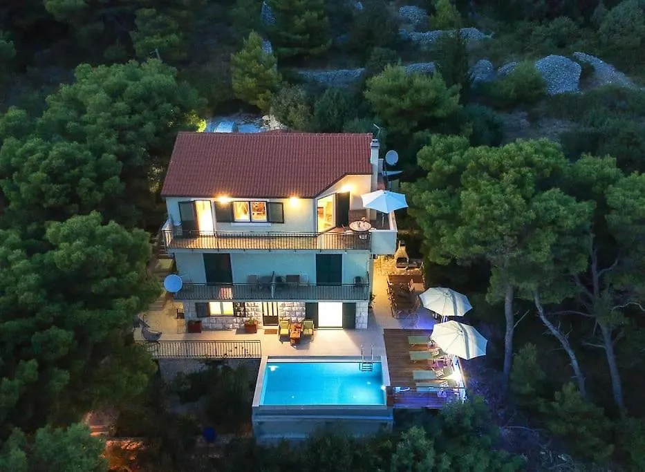 4 Bedrooms Villa Hvar Located 100M From The Sea And 1,5 Km From Hvar Old Town-1