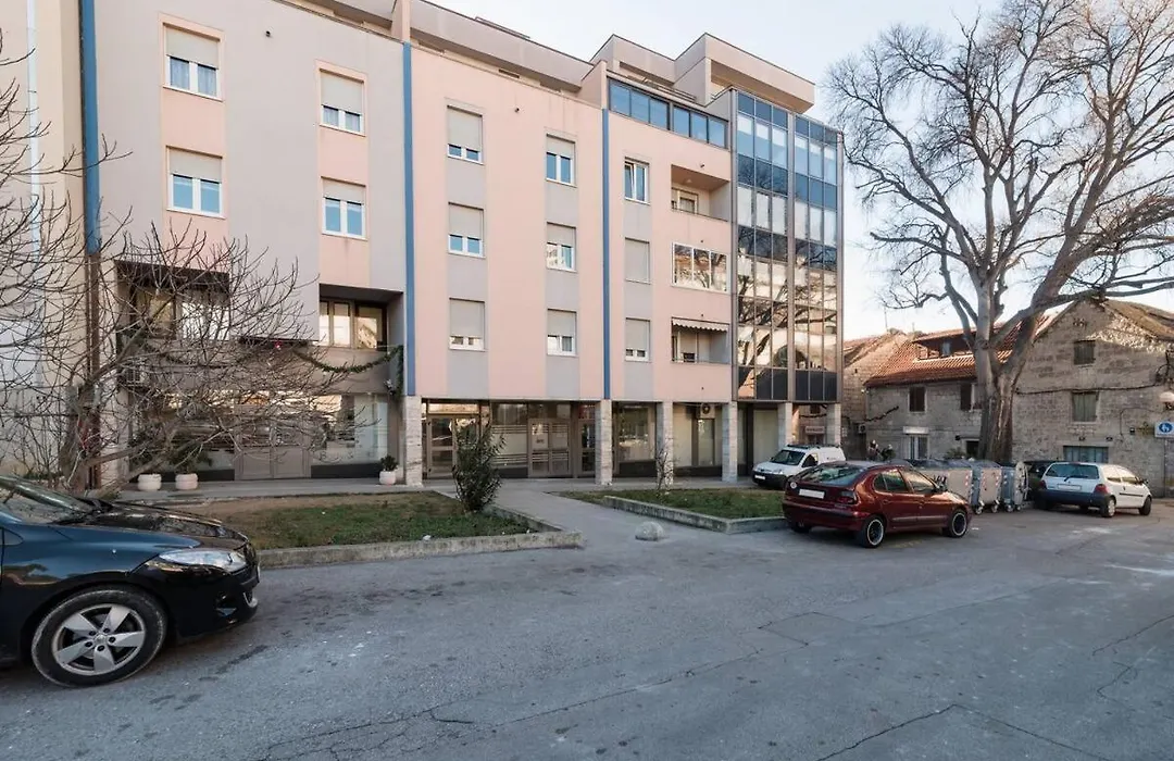 Apartment Infinity-1