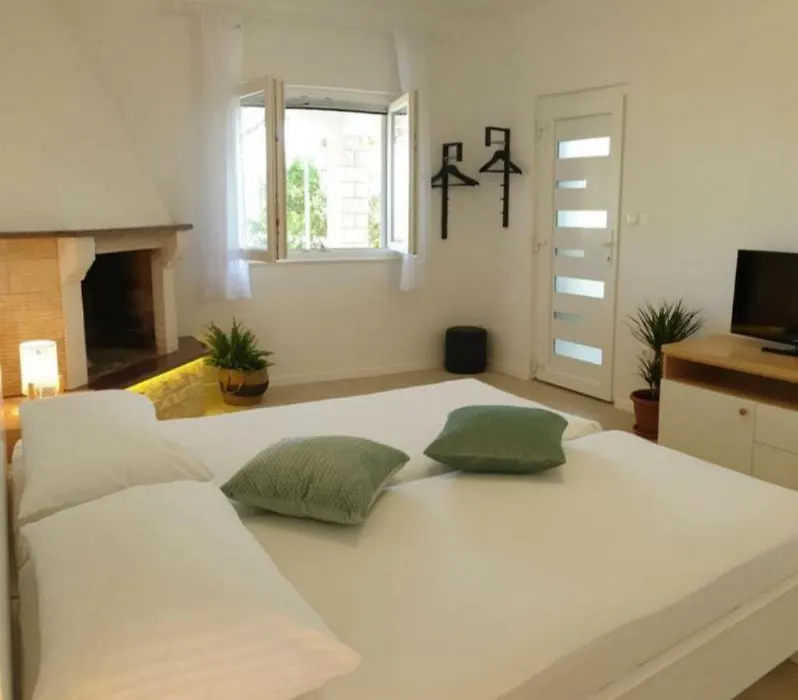 Apartments Luma 1-1