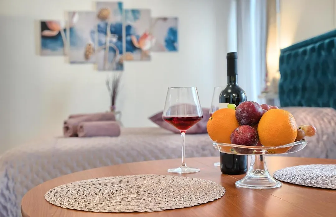 Charming Studio Apartment In The Center Of Hvar-1