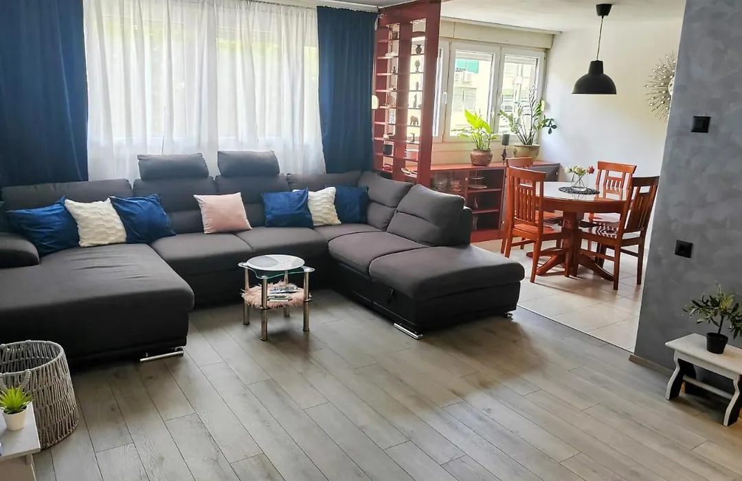 Apartment Sea Queen Split-1