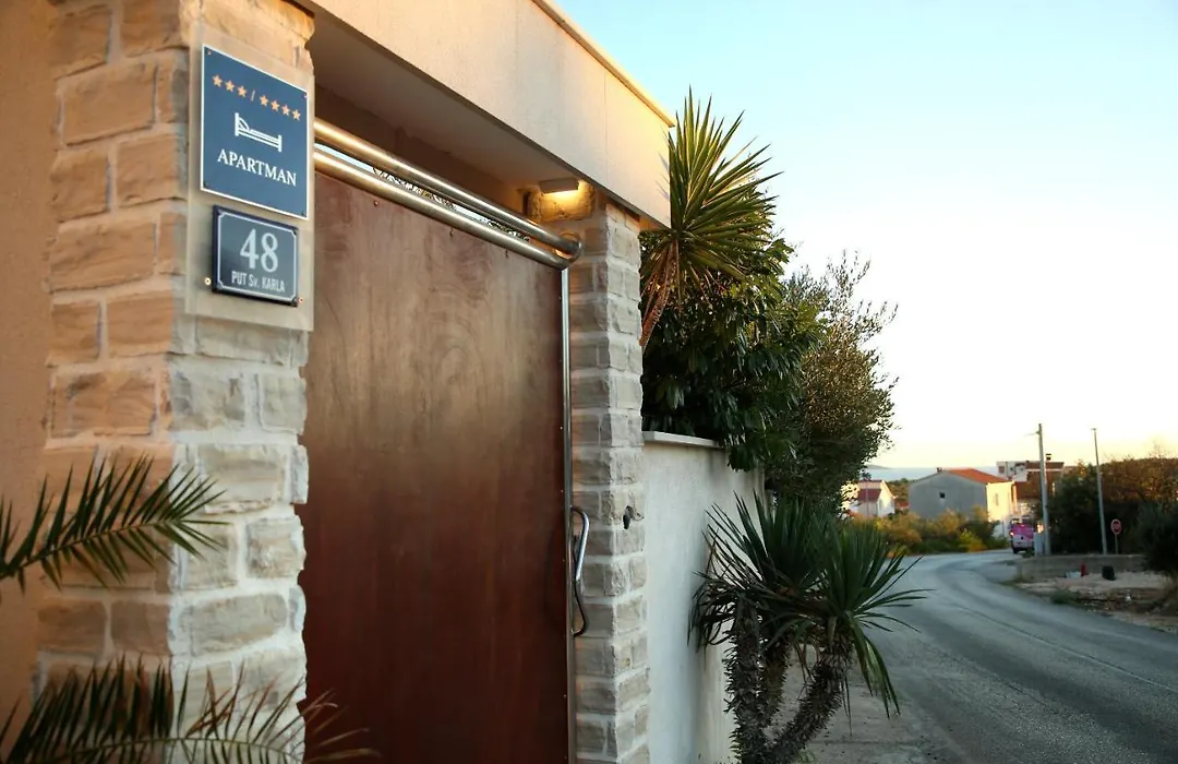 Holiday Home Villa Di-1