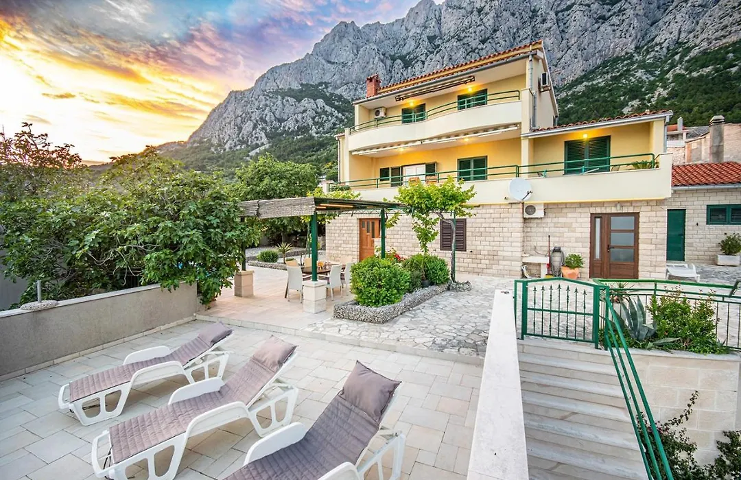 Villa Marino in Makarska, private pool-1
