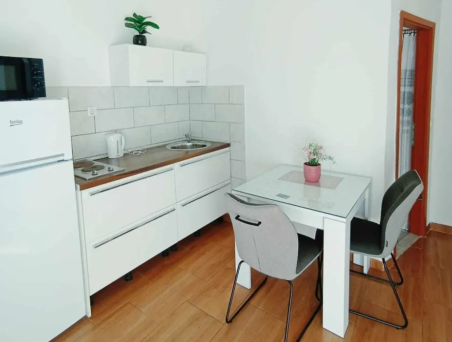 Apartments Jagoda-1