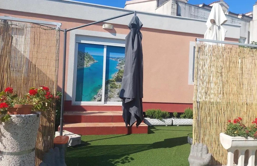 Apartmani Stobrec-1