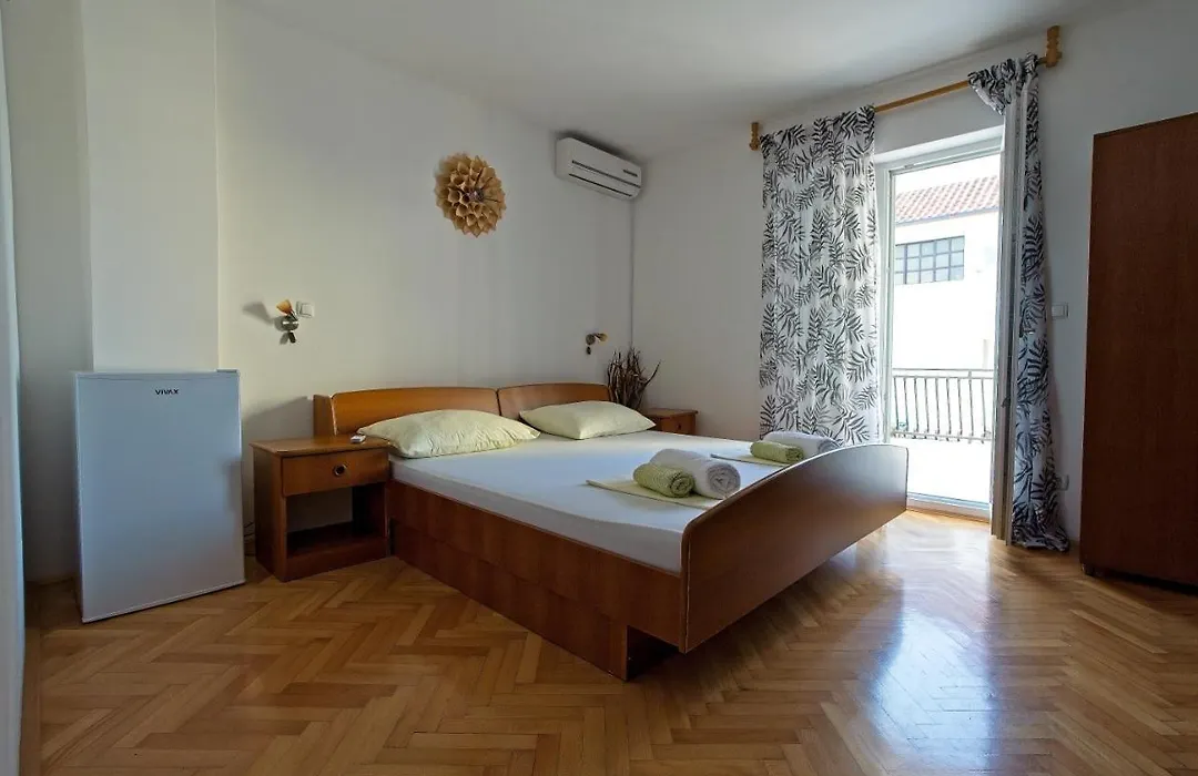 Room For 2-1