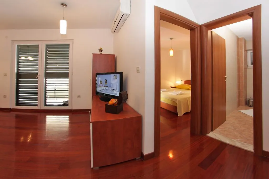 Apartments Sumic-1