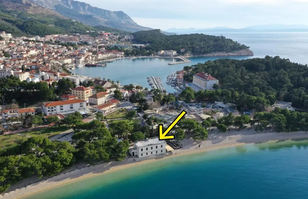 Beach Rooms Riviera - Zuta Kuca-1