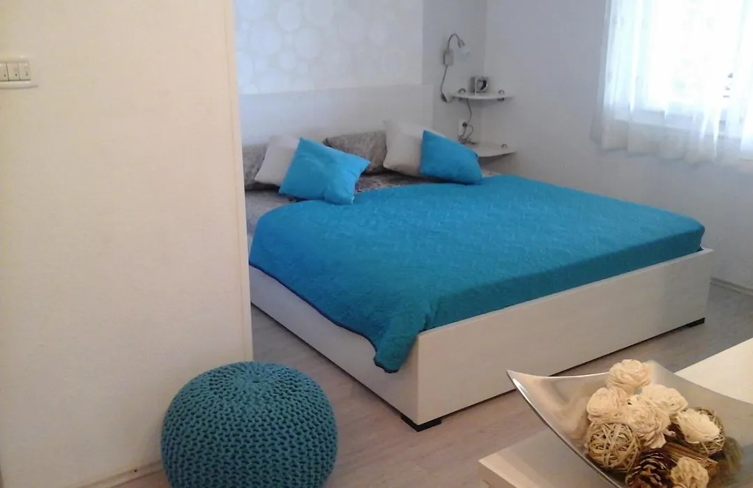 Studio Apartment In Hvar Town With Terrace, Air Conditioning, Wi-Fi, Dishwasher-1