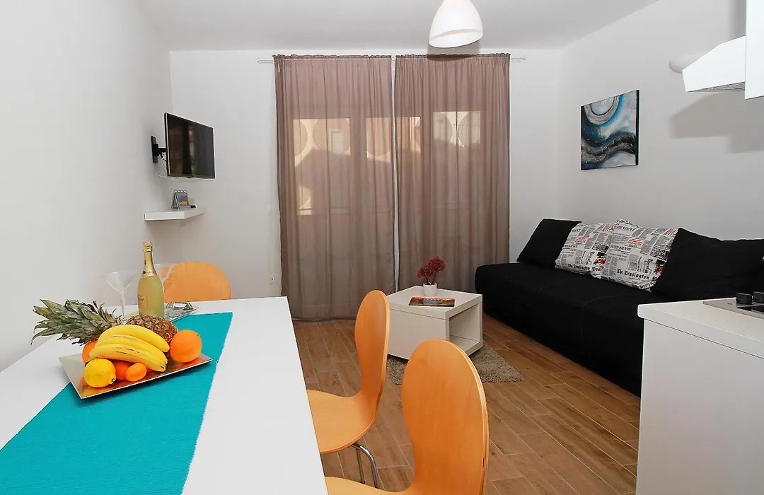 Apartments Obitelj Vuletic-1