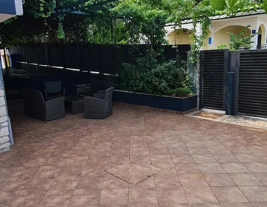 Apartments Mery-1