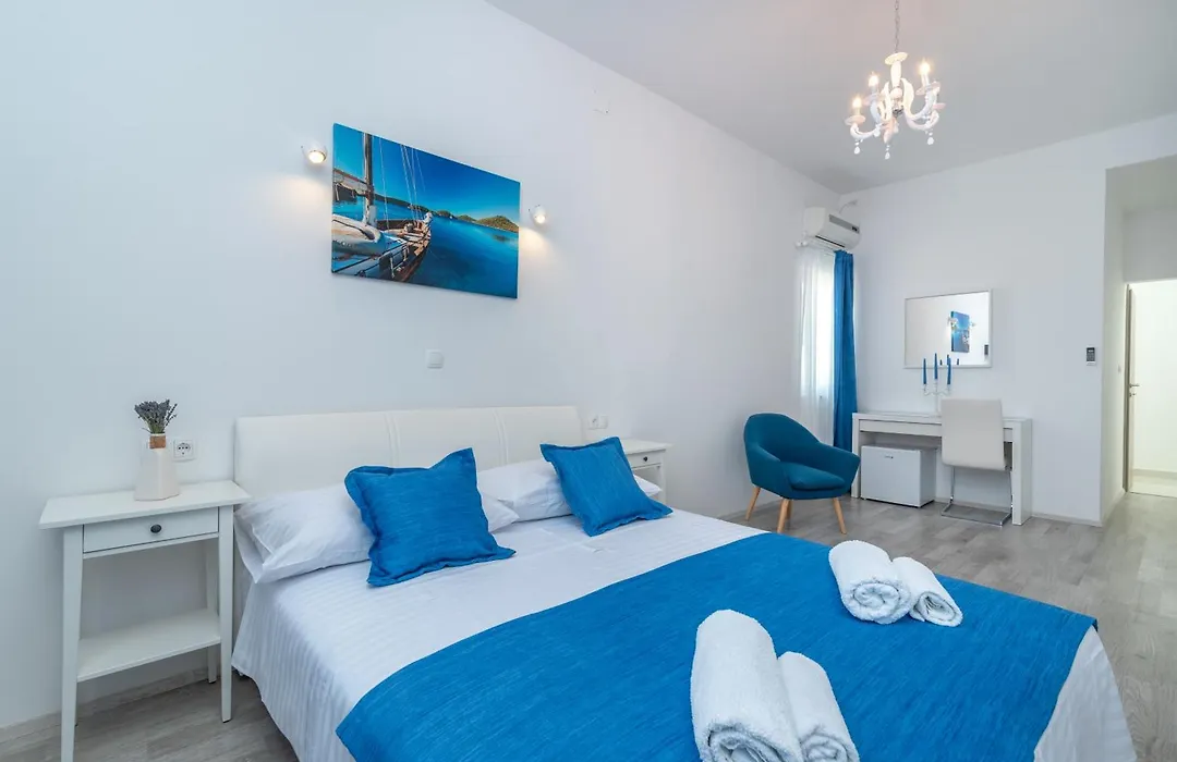 Villa Lux-1