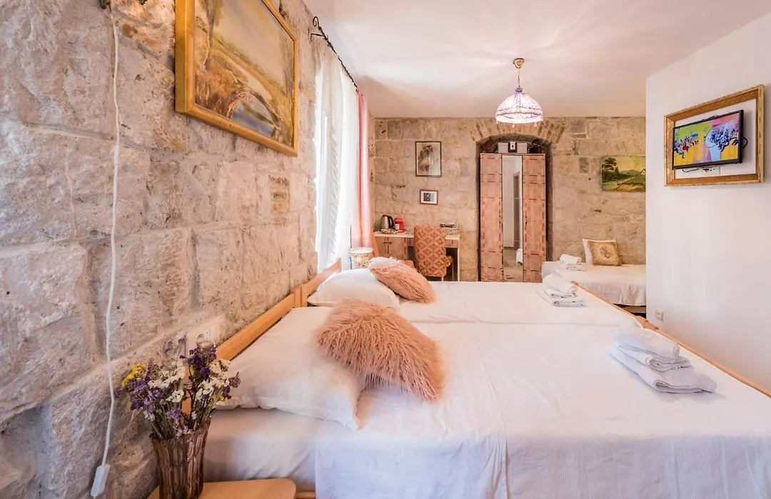 Kovacic Rooms-1