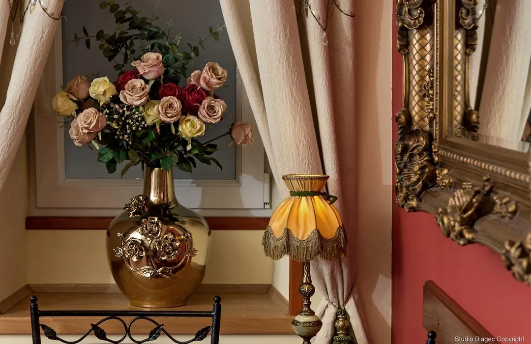Emperor'S Suites-1