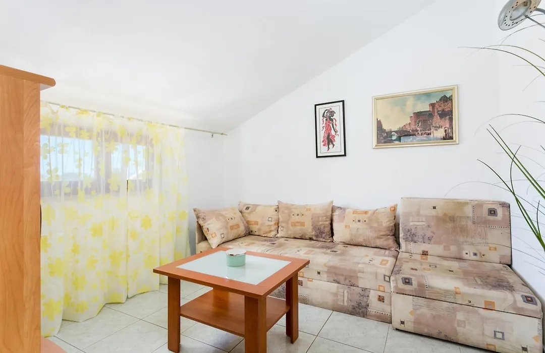 Apartments And Rooms With Parking Space Supetar, Brac - 5658-1