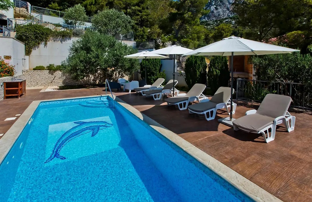 Luxurious Apartments Maslina With Beach-1