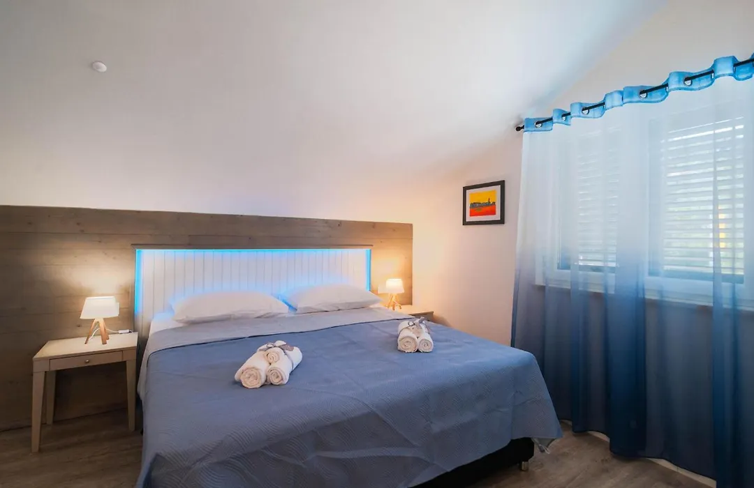 Nice Apartment In Supetar With Wifi-1