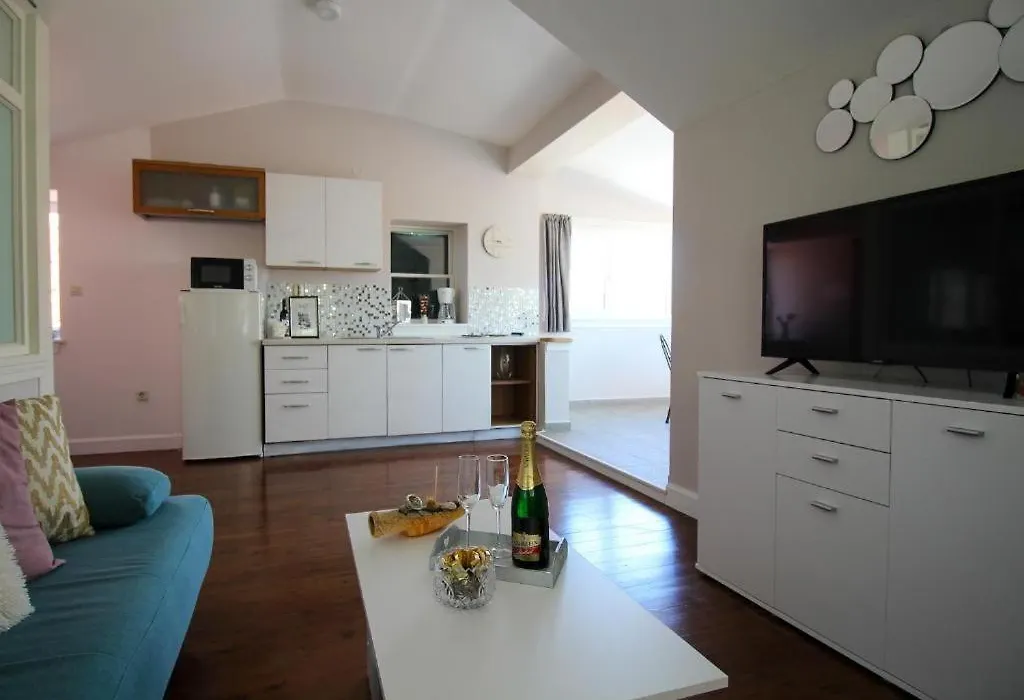 Villa Varos-Charming Stone House In Split Old Town-1