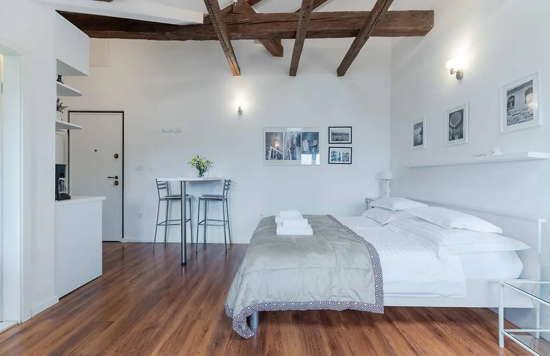 Apartment The Charm-1