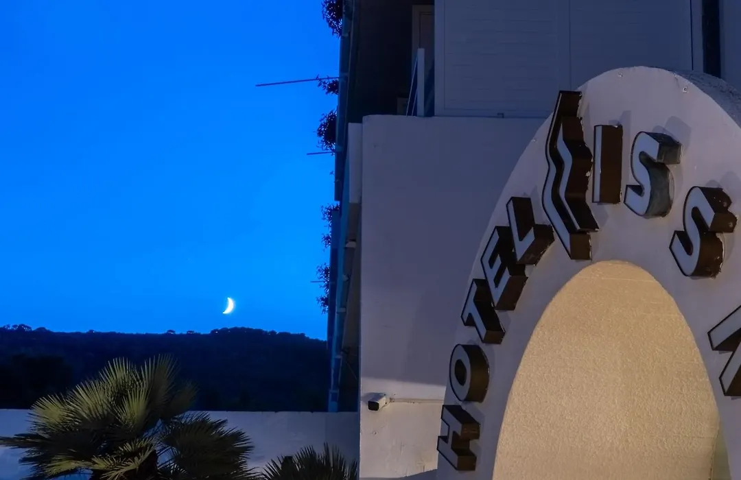 Hotel Issa-1