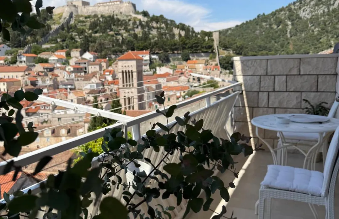Oleander Apartment & Room Centar-1