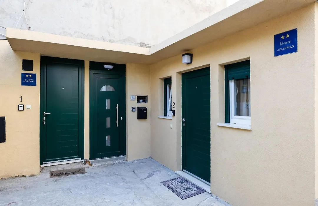 Tiho'S Apartments-1
