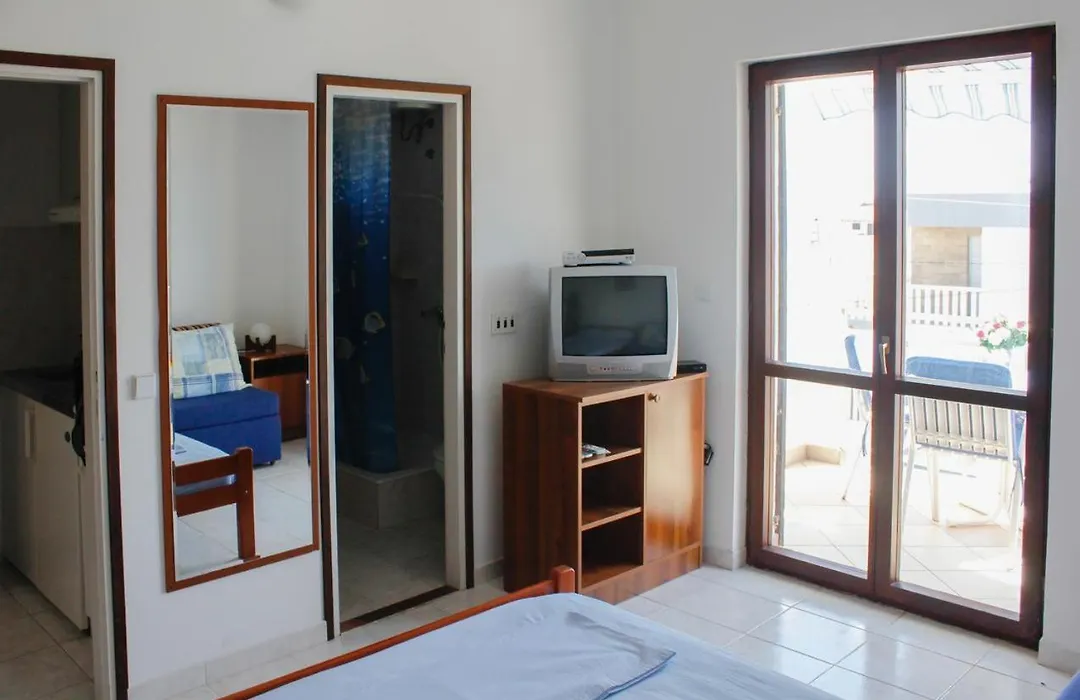 Apartments By The Sea Slatine, Ciovo - 13298-1