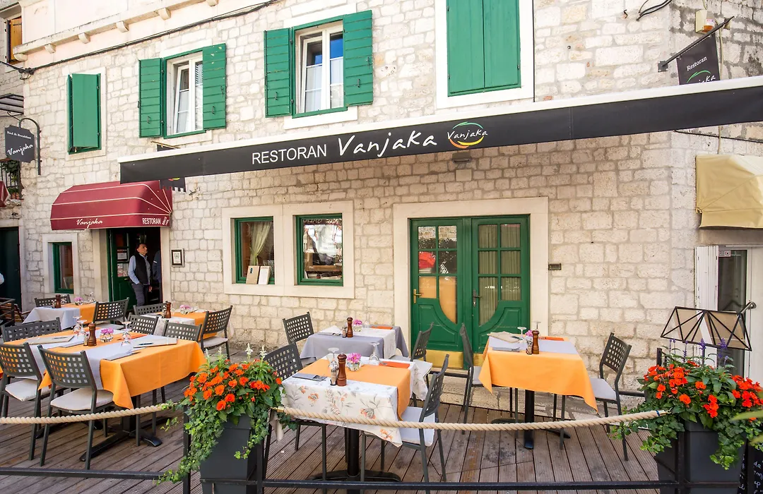 Vanjaka Bed And Breakfast-1