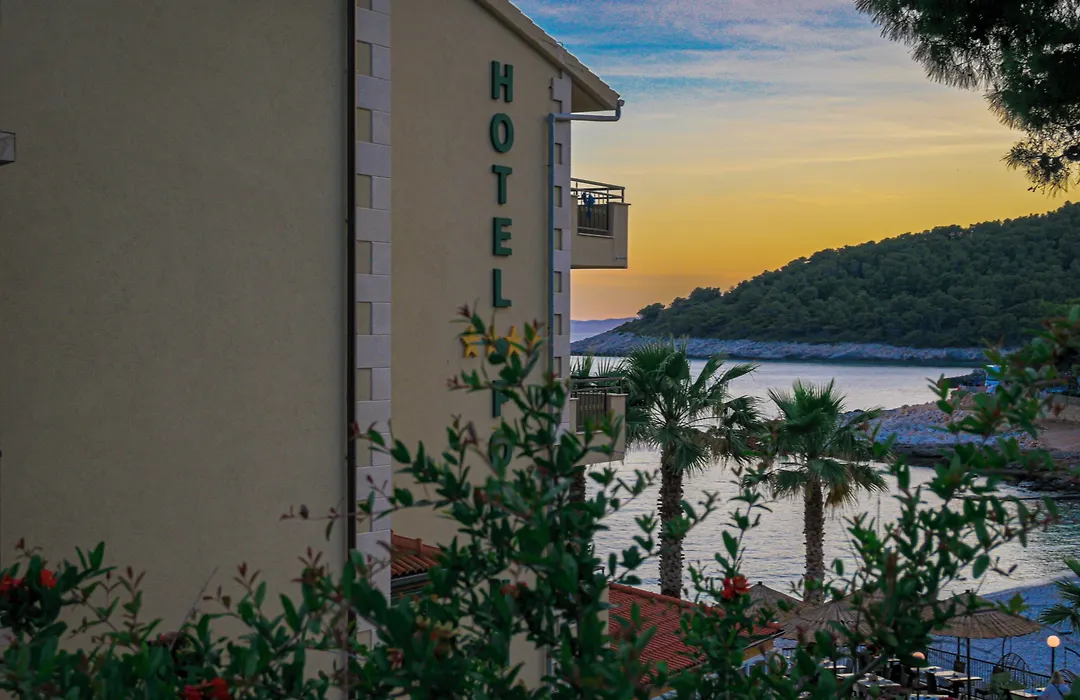 Hotel Fortuna-1
