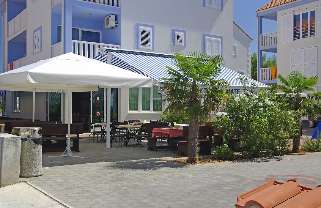 Aparthotel Marina Gromela-1