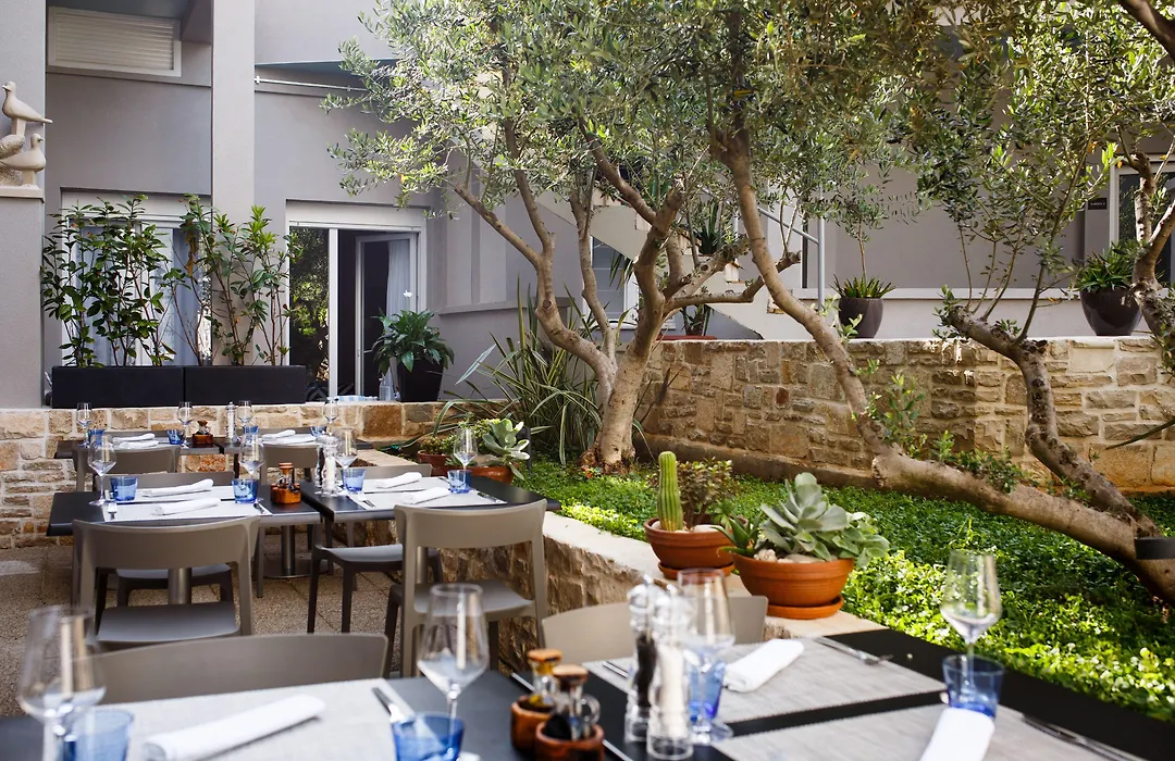 Hotel Osam - Adults Only-1