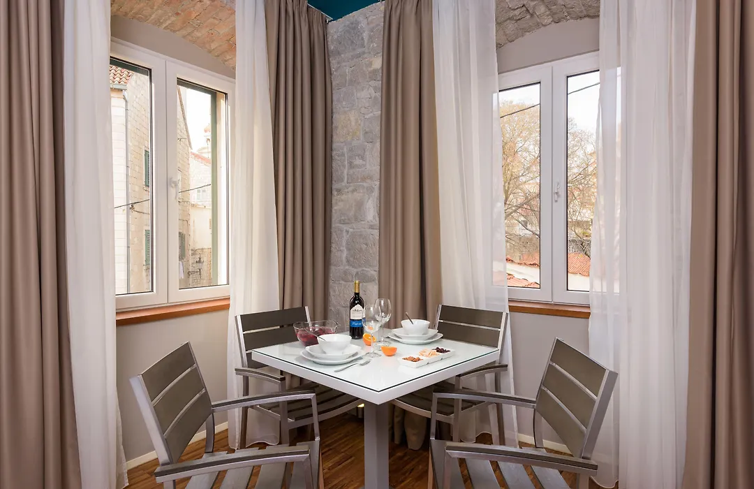 Riva Luxury Rooms-1