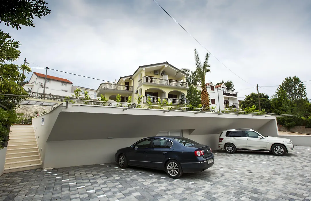 Apartments Bago-1