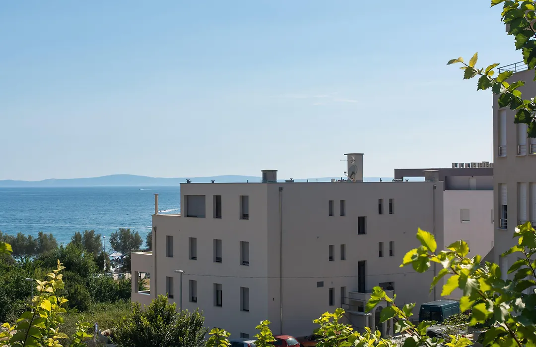 Luxury Rooms Near The Beach1-1