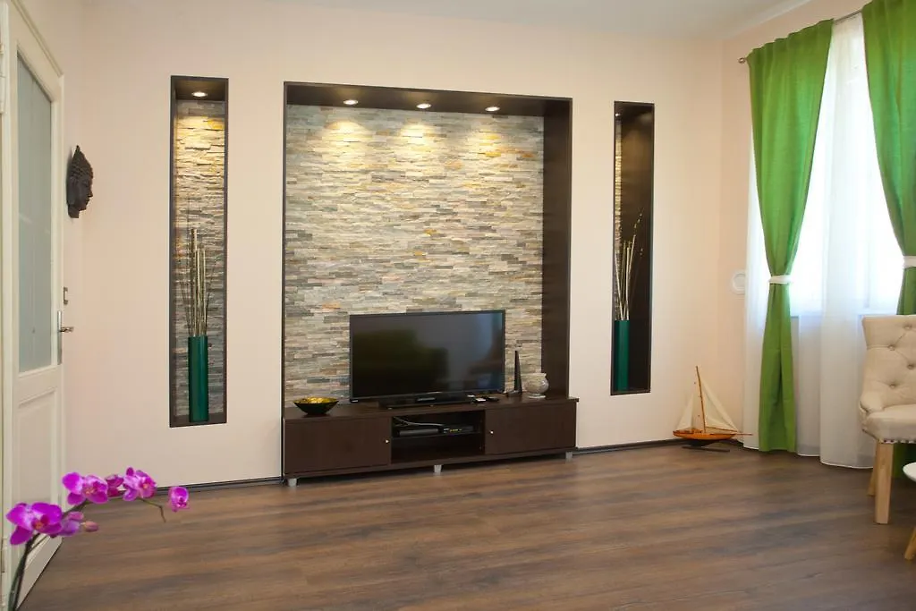 Apartment Bacvice-1