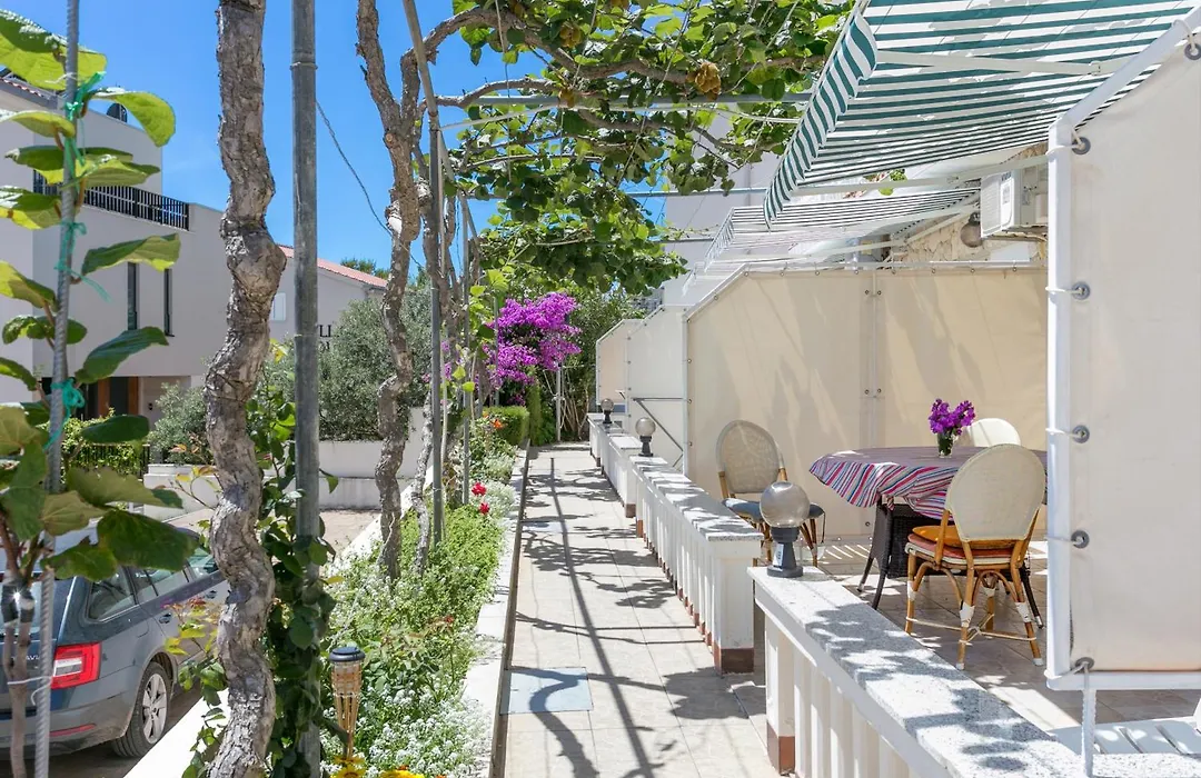 Family Friendly Apartments With A Swimming Pool Businci, Ciovo - 11232-1