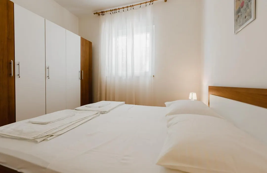 Apartments Diridonda-1