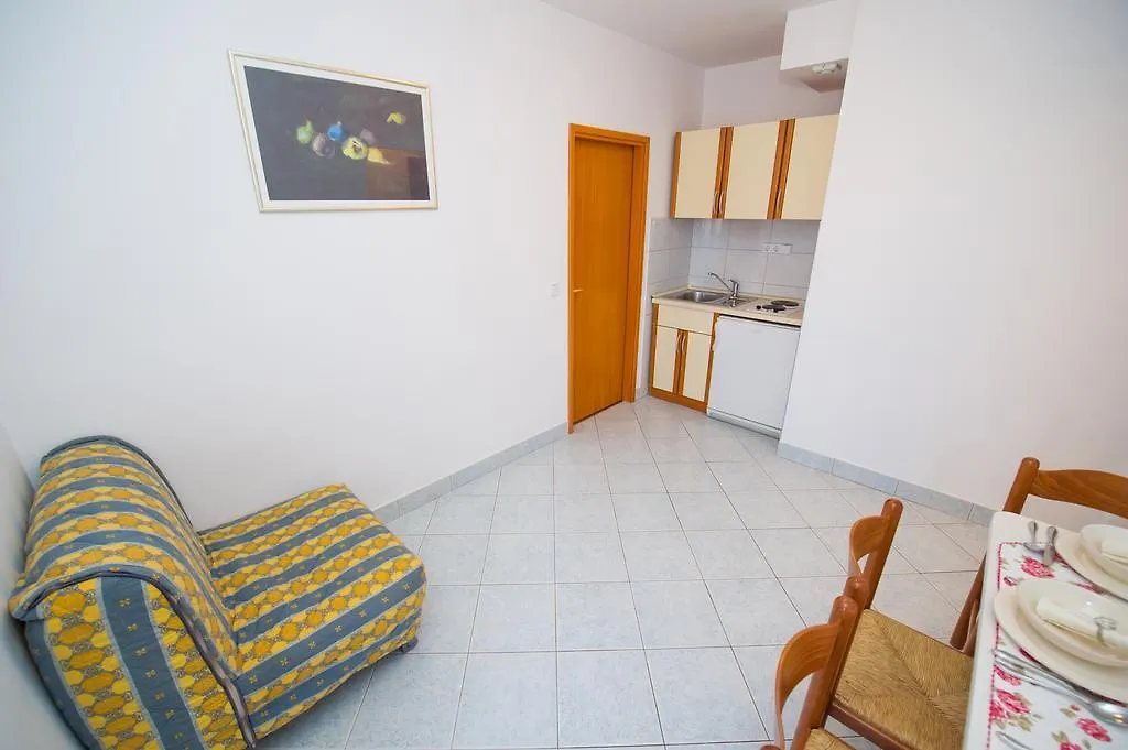Apartments And Rooms Villa Javor-1