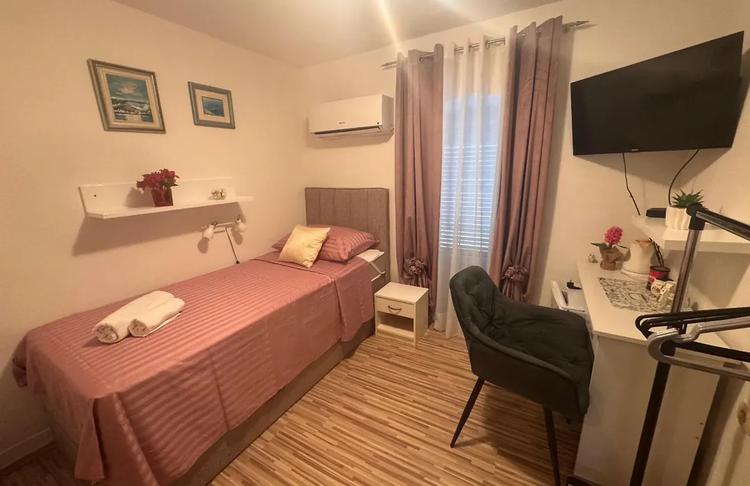 Damira Rooms-1