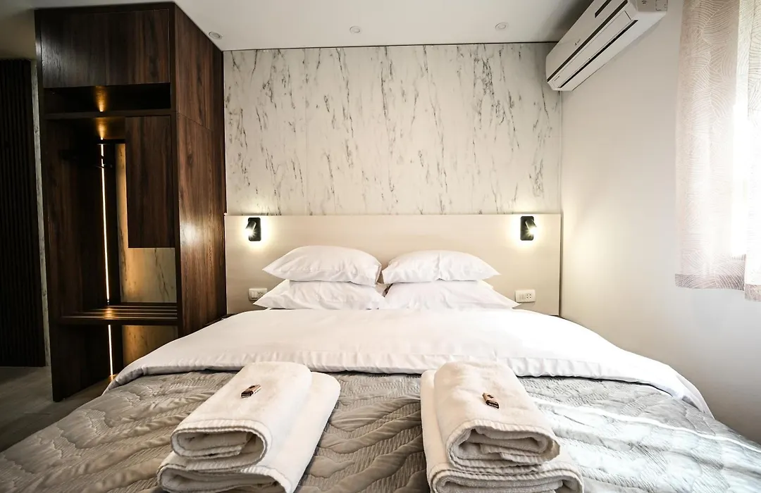 Laurea Rooms-1