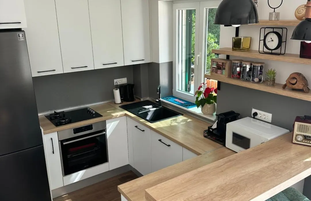 Holiday Home Nugal Makarska 2+2-1