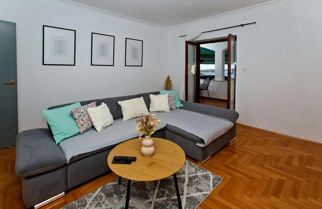 Apartments Ivusic-1