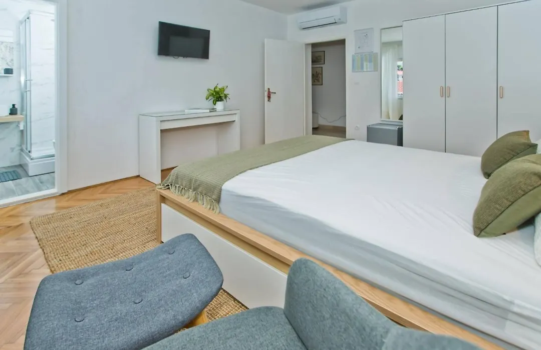 Hvar Deluxe Rooms-1